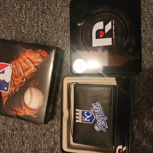 KC Royals Black Wallet with MLB Tin